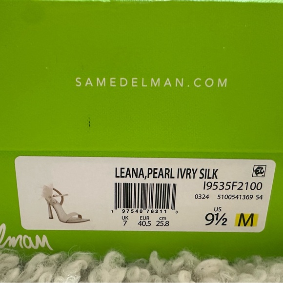 Sam Edelman Leana pearl ivory silk heels with Flower Wedding, Formal size 9.5 - Picture 6 of 8
